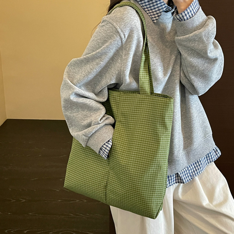 Interior Design Japanese - Japanische und koreanische Schultertaschen im Oxford-Stil