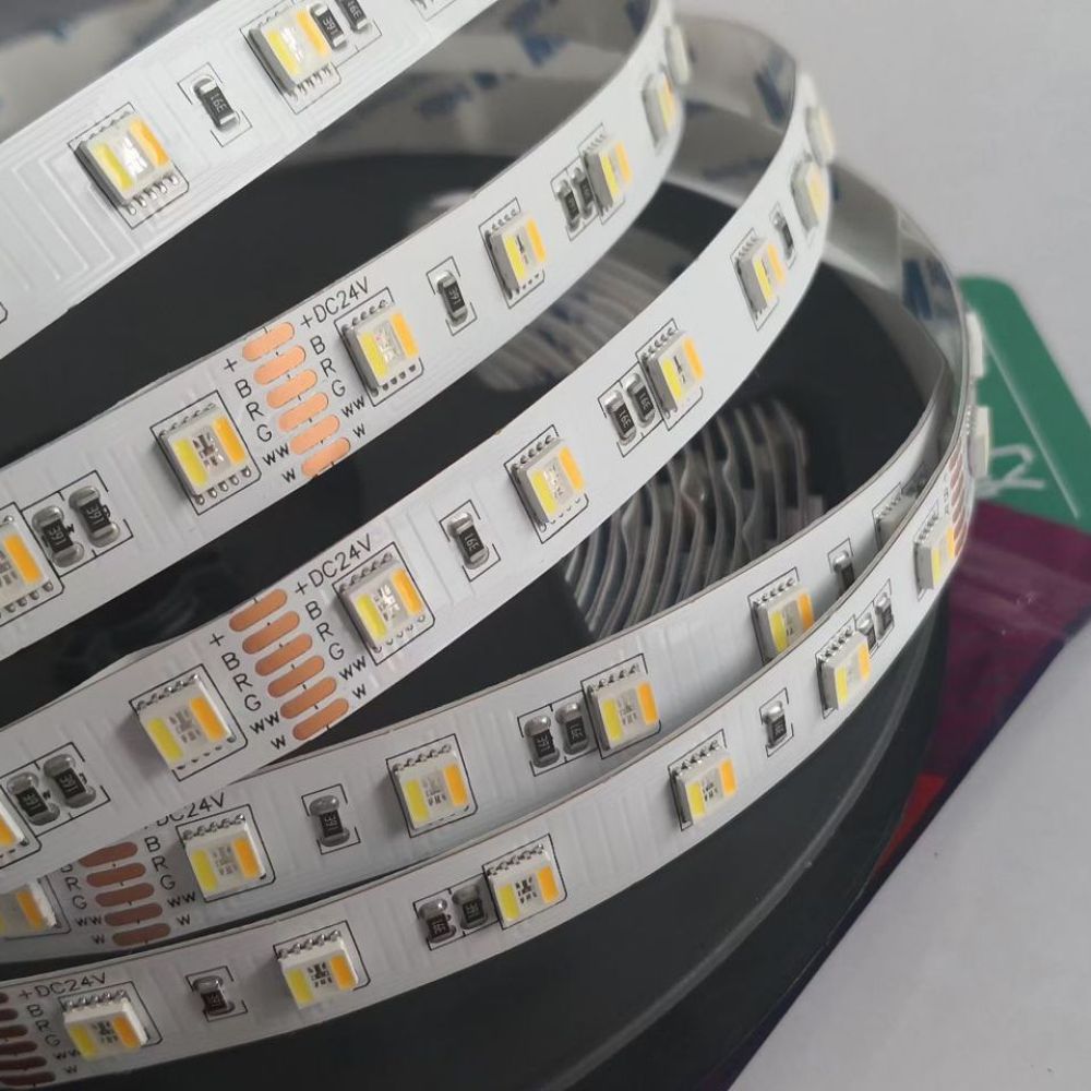 Intelligente RGBCW 5-in-1 LED- – Interior Design Output Bewertung und Preis